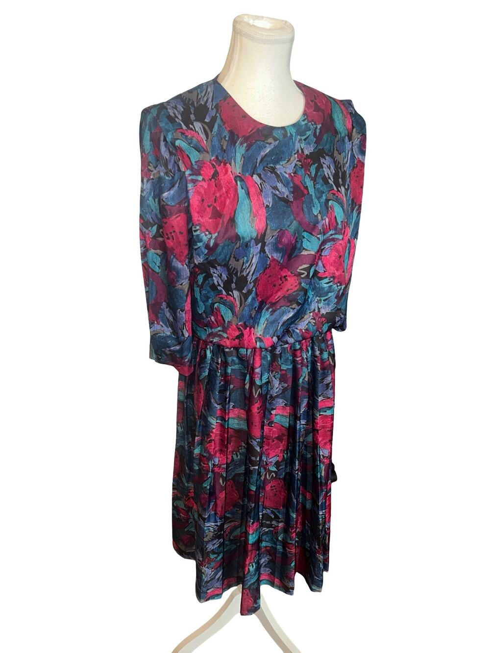Vintage Floral Pleated Dress